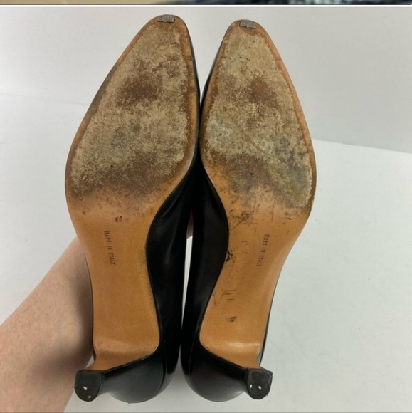 Salvatore Ferragamo Leather Heels Black Pumps Size 9 Minimalist Almond Toe Shoes - Picture 8 of 11